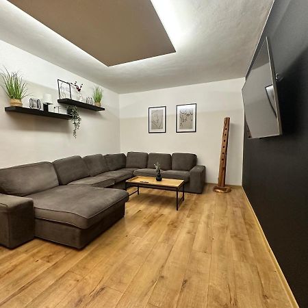 Strateny Kluc Revúca Buitenkant foto